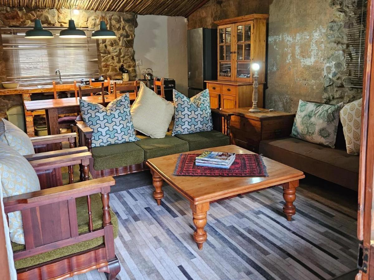 The Riverdeck Accommodation And Backpackers Найсне Экстерьер фото